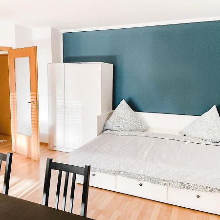 Schoene Wohnung, Eigene Terrasse, Privater Parkplatz, Wi-Fi, Waschmaschine, 3P Кемниц Екстериор снимка