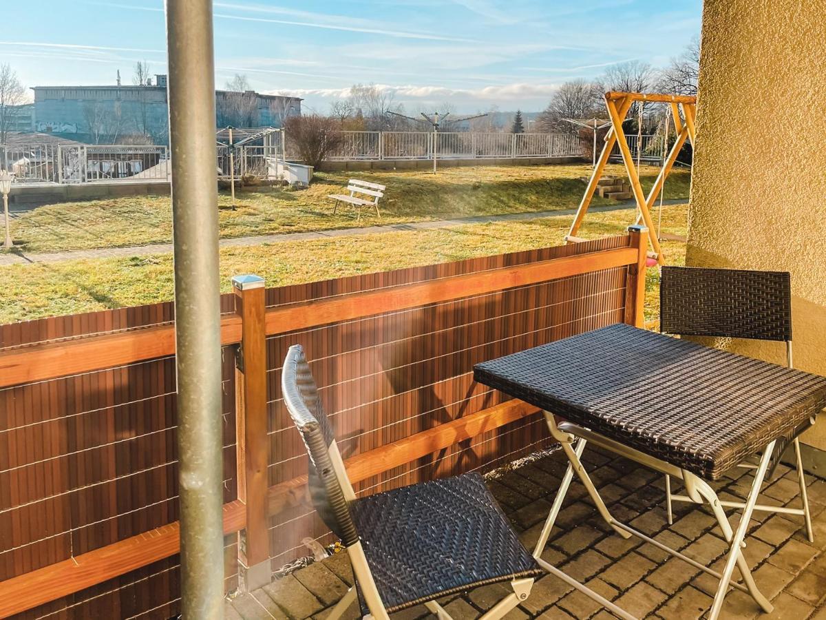 Schoene Wohnung, Eigene Terrasse, Privater Parkplatz, Wi-Fi, Waschmaschine, 3P Кемниц Екстериор снимка
