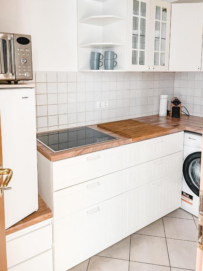 Schoene Wohnung, Eigene Terrasse, Privater Parkplatz, Wi-Fi, Waschmaschine, 3P Кемниц Екстериор снимка