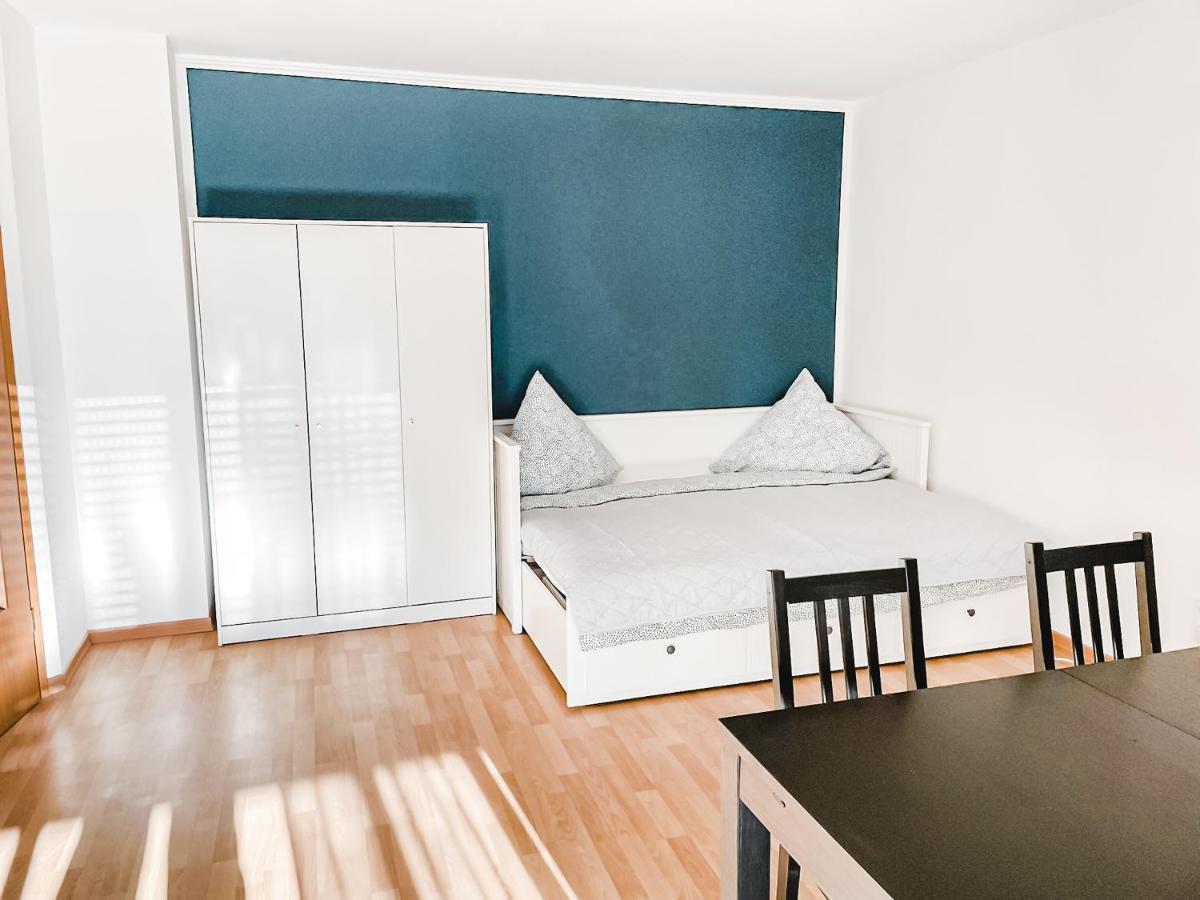 Schoene Wohnung, Eigene Terrasse, Privater Parkplatz, Wi-Fi, Waschmaschine, 3P Кемниц Екстериор снимка
